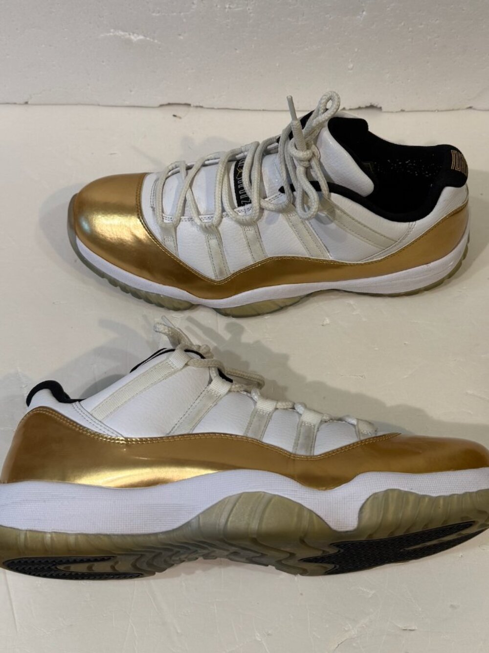 Nike Air Jordan 11 Retro Low "Closing Ceremony 2016" Size 13 (528895-103) Gold
